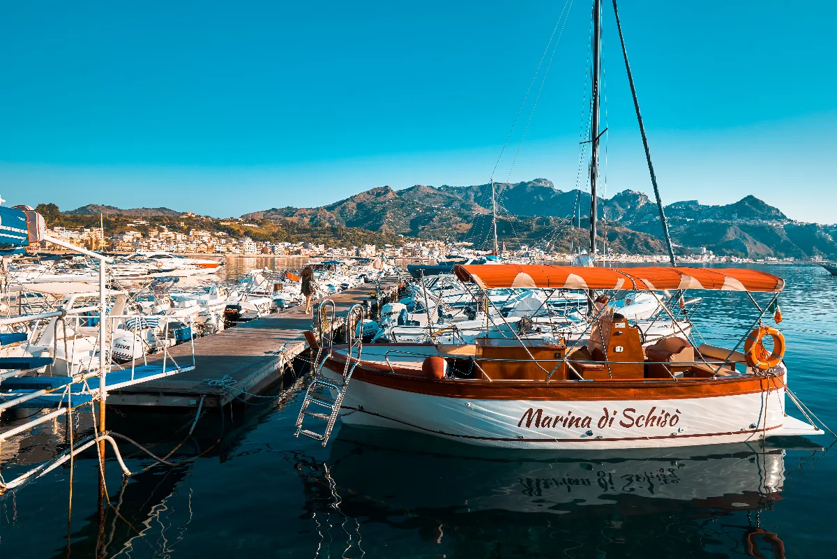 Yacht FIM Regina 440 avec skipper