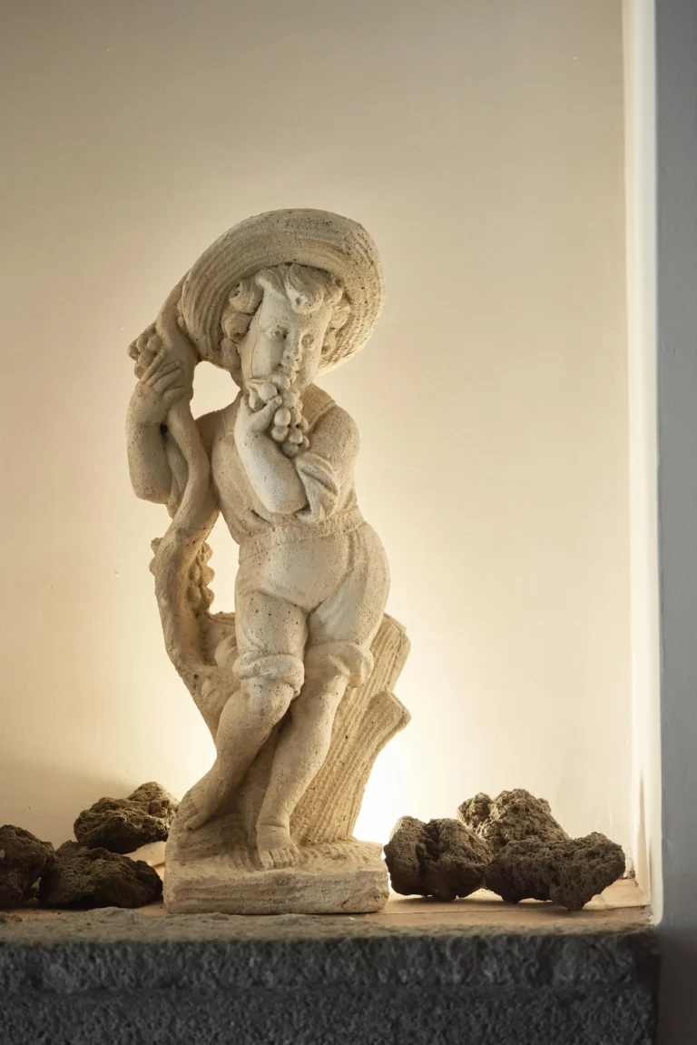 Putto in pietra